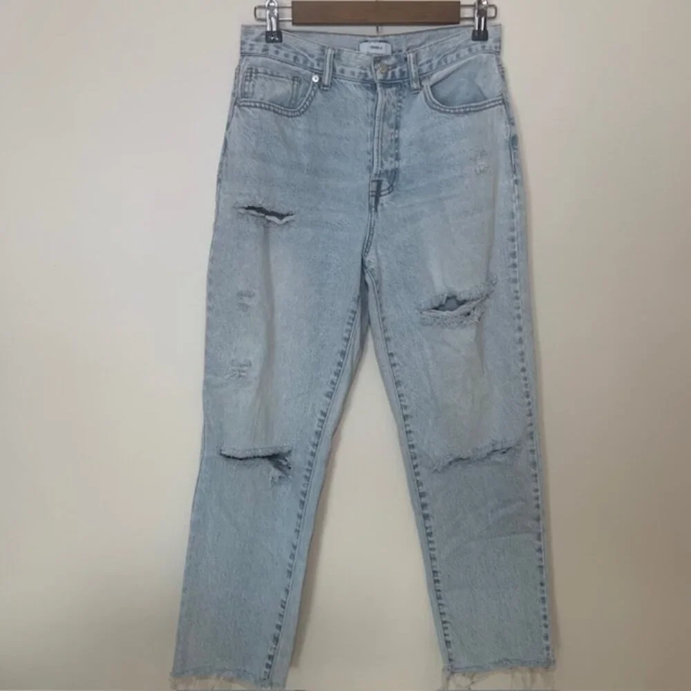 Forever 21 Y2K 90s Style Light Wash Ripped Distressed High-Rise Jeans - Size 28‎